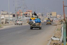 Daily Life in Deir Al-Balah After Israeli Withdrawal