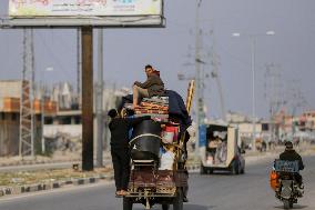 Daily Life in Deir Al-Balah After Israeli Withdrawal