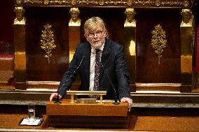 Debate and A Vote on A No-Confidence Motion - Paris