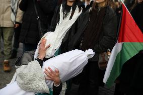 Protest Supporting Palestine In Krakow