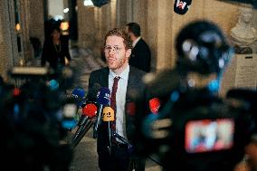 No-confidence motion against the 49.3 of prime minister - Paris AJ