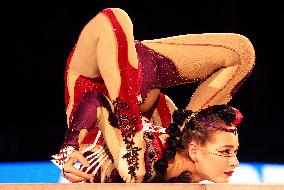 Contortionist performance