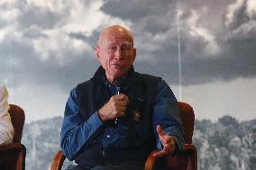 Sebastião Salgado At Amazonia Exhibition - Mexico City