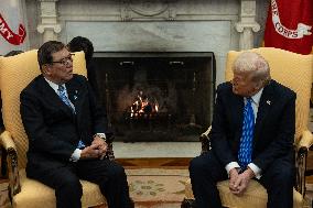 US President Donald Trump meets with Japanese Prime Minister Shigeru Ishiba