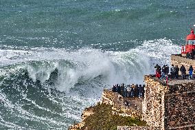 Giant Waves