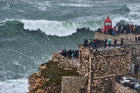 Giant Waves