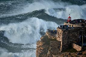 Giant Waves