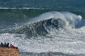 Giant Waves