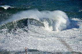 Giant Waves