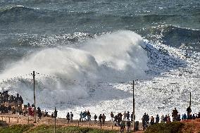 Giant Waves