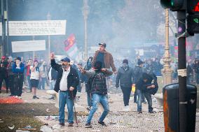 Demonstration And Repression During The Treatment Of The Bases Law In Argentina