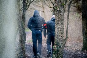 Schoolgirl Found Dead In A Wood - Essonne