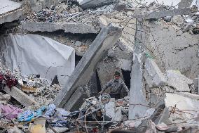 Rubble and debris cover the streets Jabalia - Gaza Strip