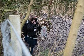 Schoolgirl Found Dead In A Wood - Essonne