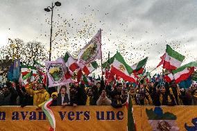 A Rally For Freedom In Iran - Paris