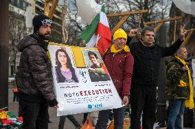 A Rally For Freedom In Iran - Paris