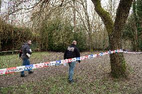 Schoolgirl Found Dead In A Wood - Essonne