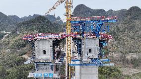 Tongmuhe Super Major Bridge Construction in Liuzhou