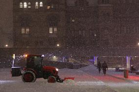 Overnight Snowfall In Toronto