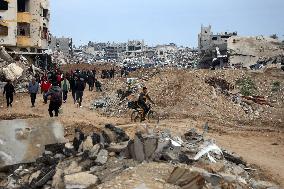 Displaced Palestinians Returning Home - Gaza