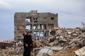 Displaced Palestinians Returning Home - Gaza