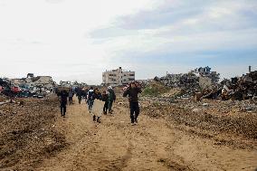 Displaced Palestinians Returning Home - Gaza