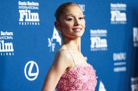 Santa Barbara - Red Carpet