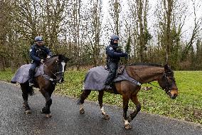 Patrols and Tribute to Louise in The Parc Des Templiers - Longjumeau
