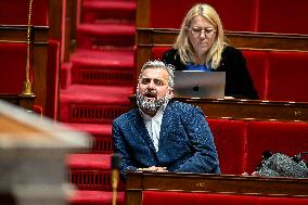 Session To Discuss And Vote A No-Confidence Motion - Paris