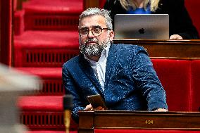 Session To Discuss And Vote A No-Confidence Motion - Paris
