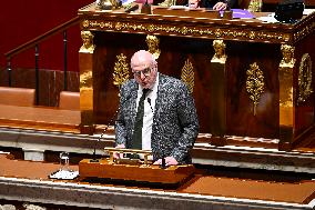 Session To Discuss And Vote A No-Confidence Motion - Paris