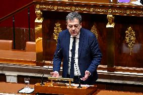 Session To Discuss And Vote A No-Confidence Motion - Paris