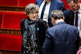 Session To Discuss And Vote A No-Confidence Motion - Paris