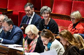 Session To Discuss And Vote A No-Confidence Motion - Paris