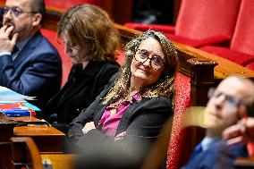 Session To Discuss And Vote A No-Confidence Motion - Paris