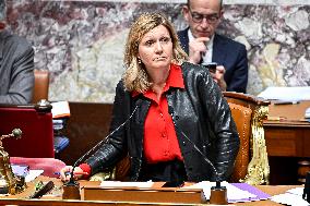 Session To Discuss And Vote A No-Confidence Motion - Paris