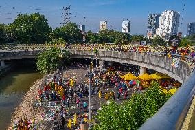 Thousands Gather At Batu Caves For Thaipusam’s Peak Celebration