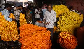 Oldest Fowers Market Of Kolkata, India