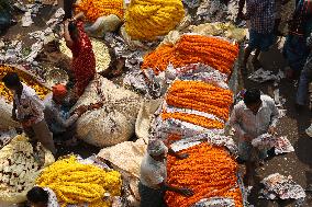 Oldest Fowers Market Of Kolkata, India