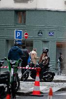 Carlos Sainz Jr. And Simone Ashley At L'Oreal Filming - Paris