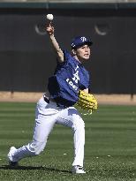 Baseball: Roki Sasaki