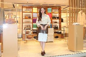 Taiwanese Hostess Sandy Wu
