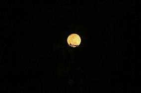 Full Snow Moon Rises In Srinagar