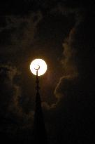 Snow Moon Rises In Srinagar, Kashmir