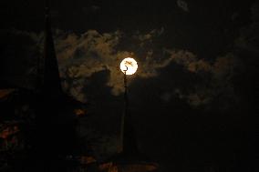 Snow Moon Rises In Srinagar, Kashmir