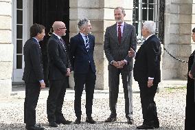 King Felipe VI At Exhibition Flambotant: Joana Vasconcelos Opening - Madrid