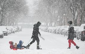 Heavy Snowfall in Canada