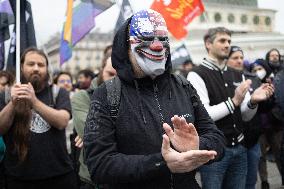 General Strike in the Video Game Industry - Paris RL