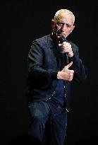 Gad Elmaleh Performance - Paris