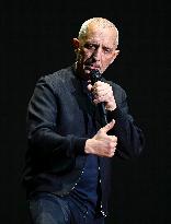 Gad Elmaleh Performance - Paris